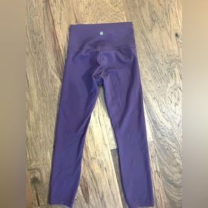 Lululemon Wunder Train 25” in Grape Thistle, size 4